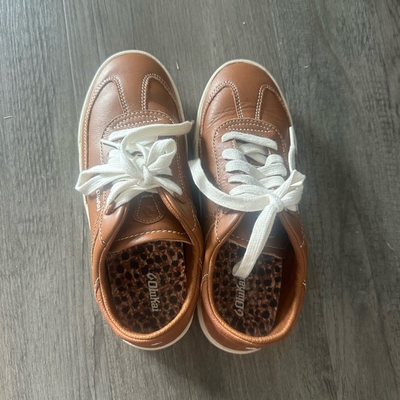 Women's Casual Ola Kai Leather Sneakers in Brown with White Laces - Picture 2 of 4